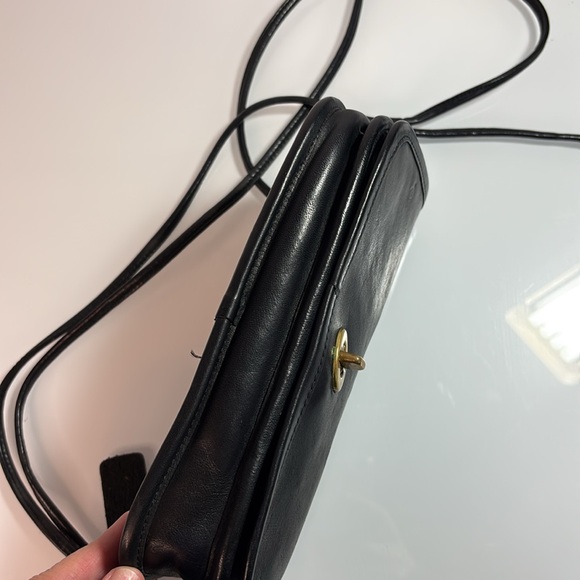 Coach | Vintage NYC 70s/80s Dinky #9375 in Black/Blavey? with double strap - Picture 12 of 16